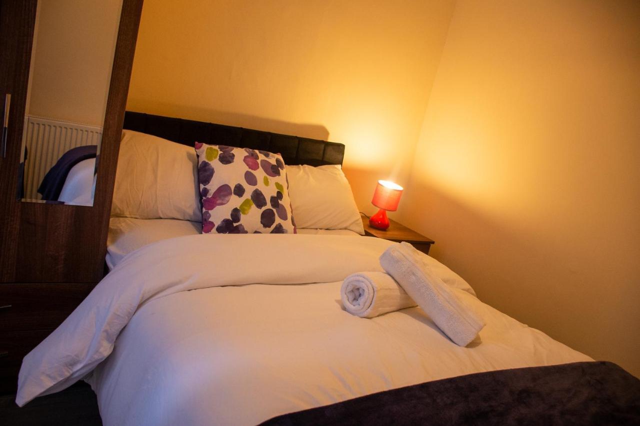 Royale Green View House- Free Parking, Wifi, Perfect For Contractors And Holiday Northampton Eksteriør bilde