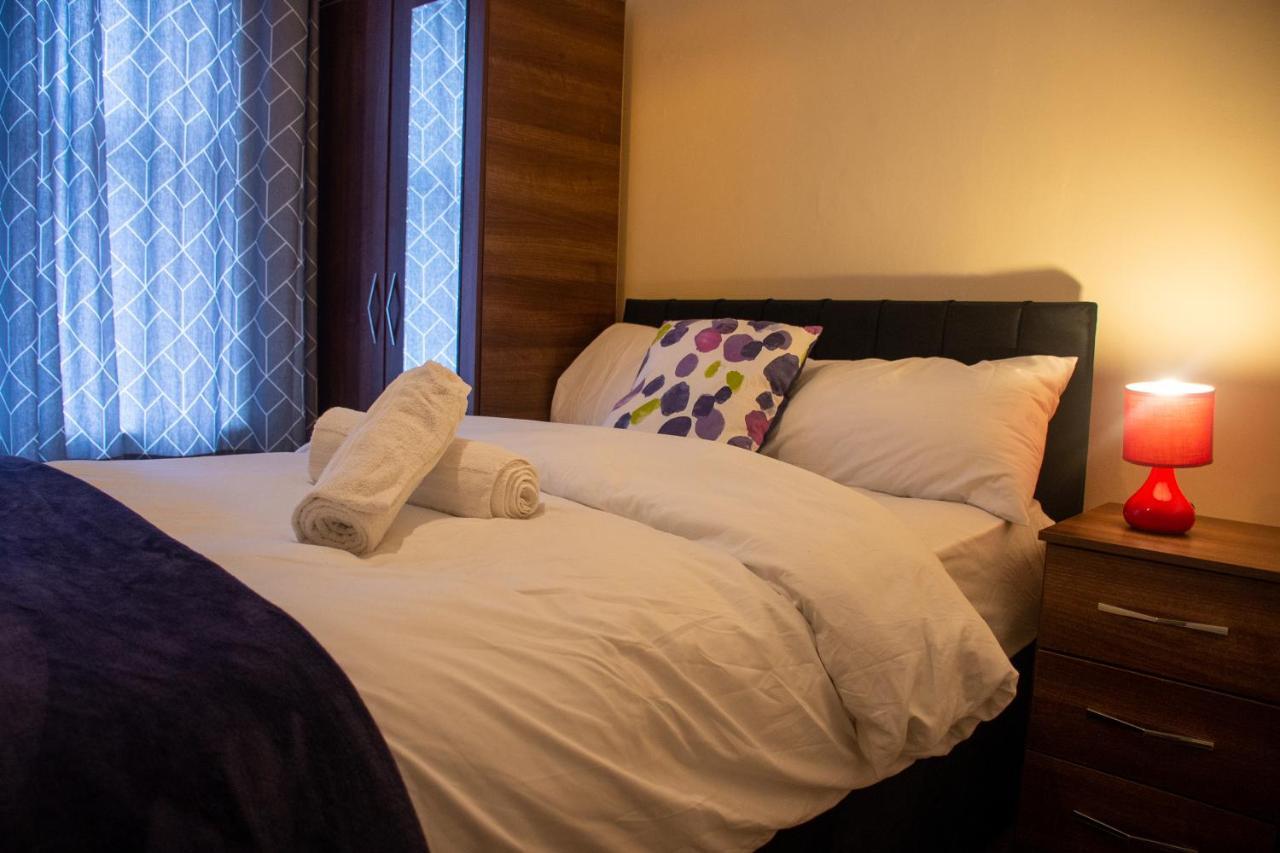 Royale Green View House- Free Parking, Wifi, Perfect For Contractors And Holiday Northampton Eksteriør bilde
