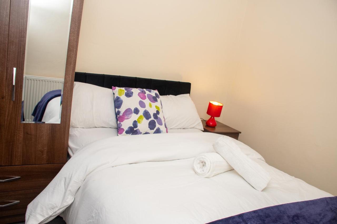 Royale Green View House- Free Parking, Wifi, Perfect For Contractors And Holiday Northampton Eksteriør bilde