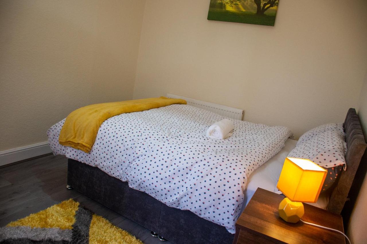 Royale Green View House- Free Parking, Wifi, Perfect For Contractors And Holiday Northampton Eksteriør bilde