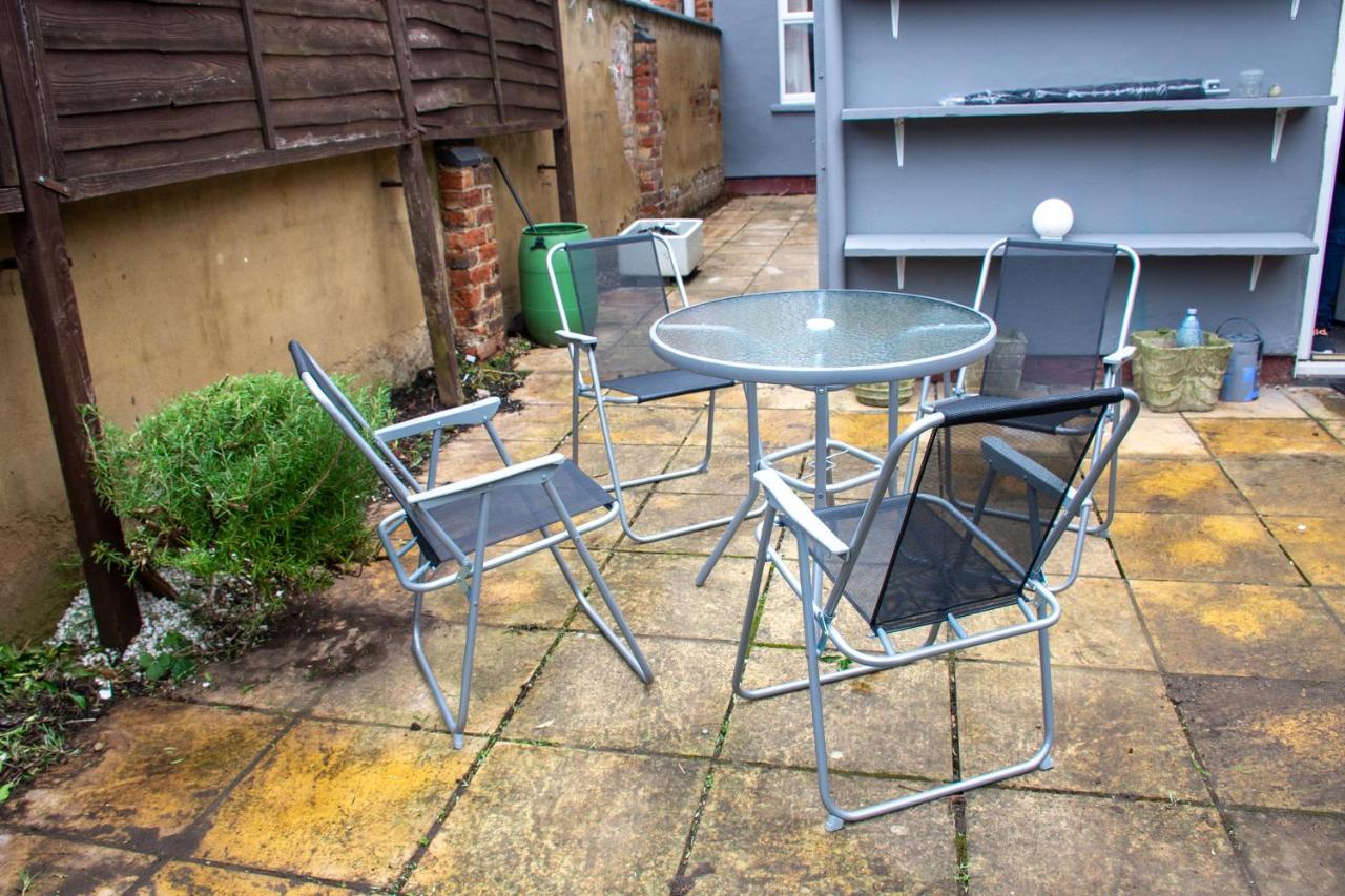 Royale Green View House- Free Parking, Wifi, Perfect For Contractors And Holiday Northampton Eksteriør bilde